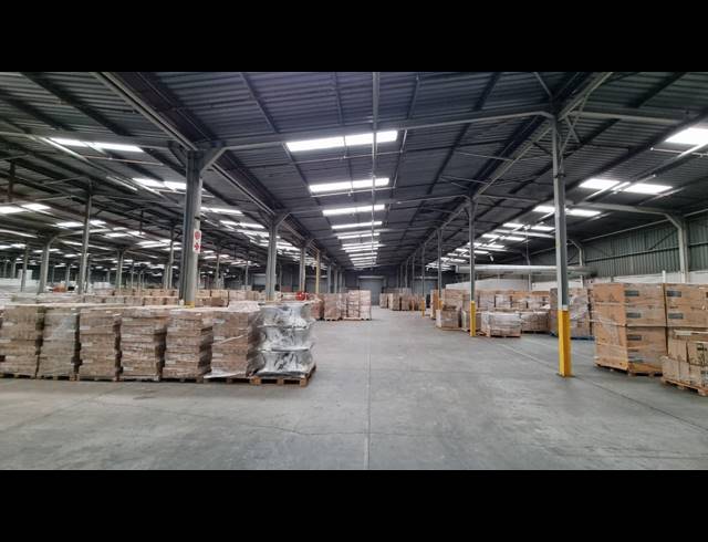 6,972M² WAREHOUSE TO LET IN HUGHES